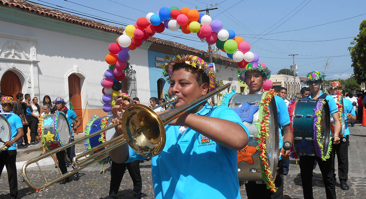 Desfile en El Salvador